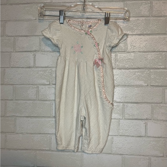 VINTAGE Baby Girls Buster Brown Playwear button up rose pink trim romper 3-6mo - Picture 1 of 8